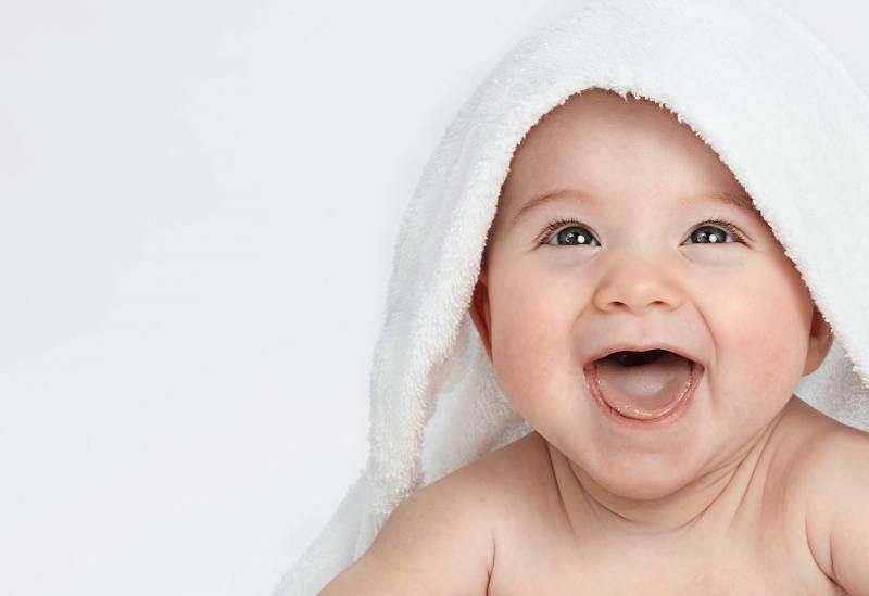 Trẻ 8 tháng chưa mọc răng có sao không? Khi nào cần đưa con đi khám?