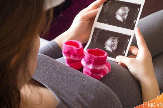 Khi mang thai rỉ ối có nguy hiểm không?