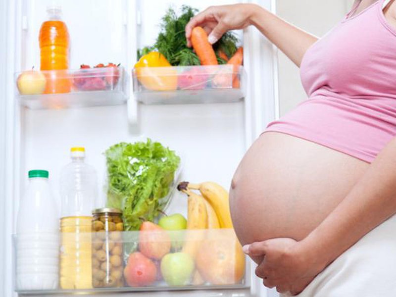 Dinh dưỡng và thực đơn cho bà bầu trong suốt thai kỳ để con khỏe, mẹ không tăng cân