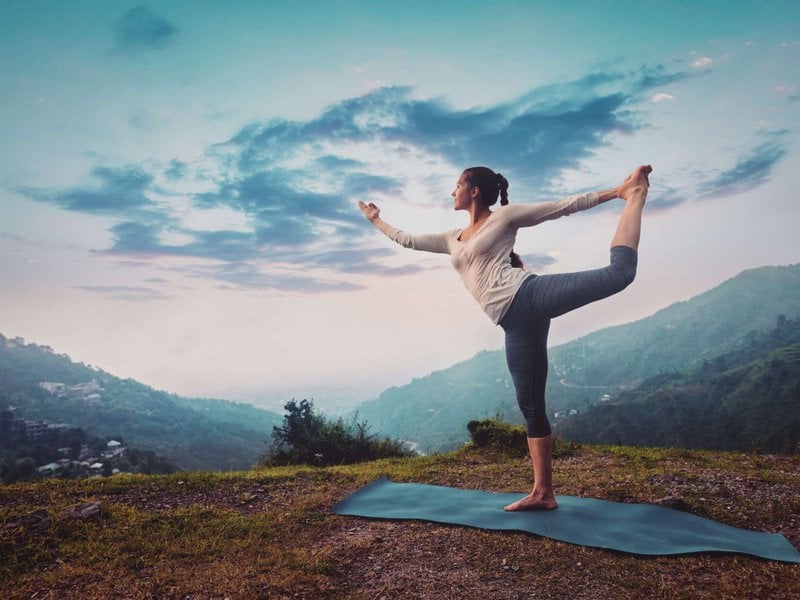 Chữa trầm cảm bằng yoga: Những điều cần biết