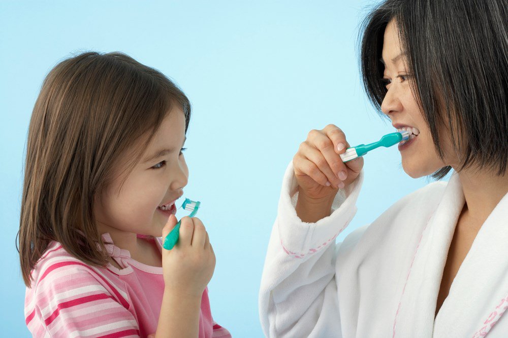 Cách chăm sóc răng miệng cho trẻ