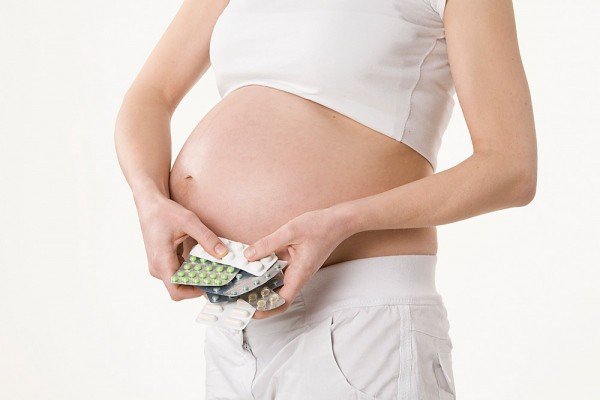 Dùng kháng sinh khi mang thai