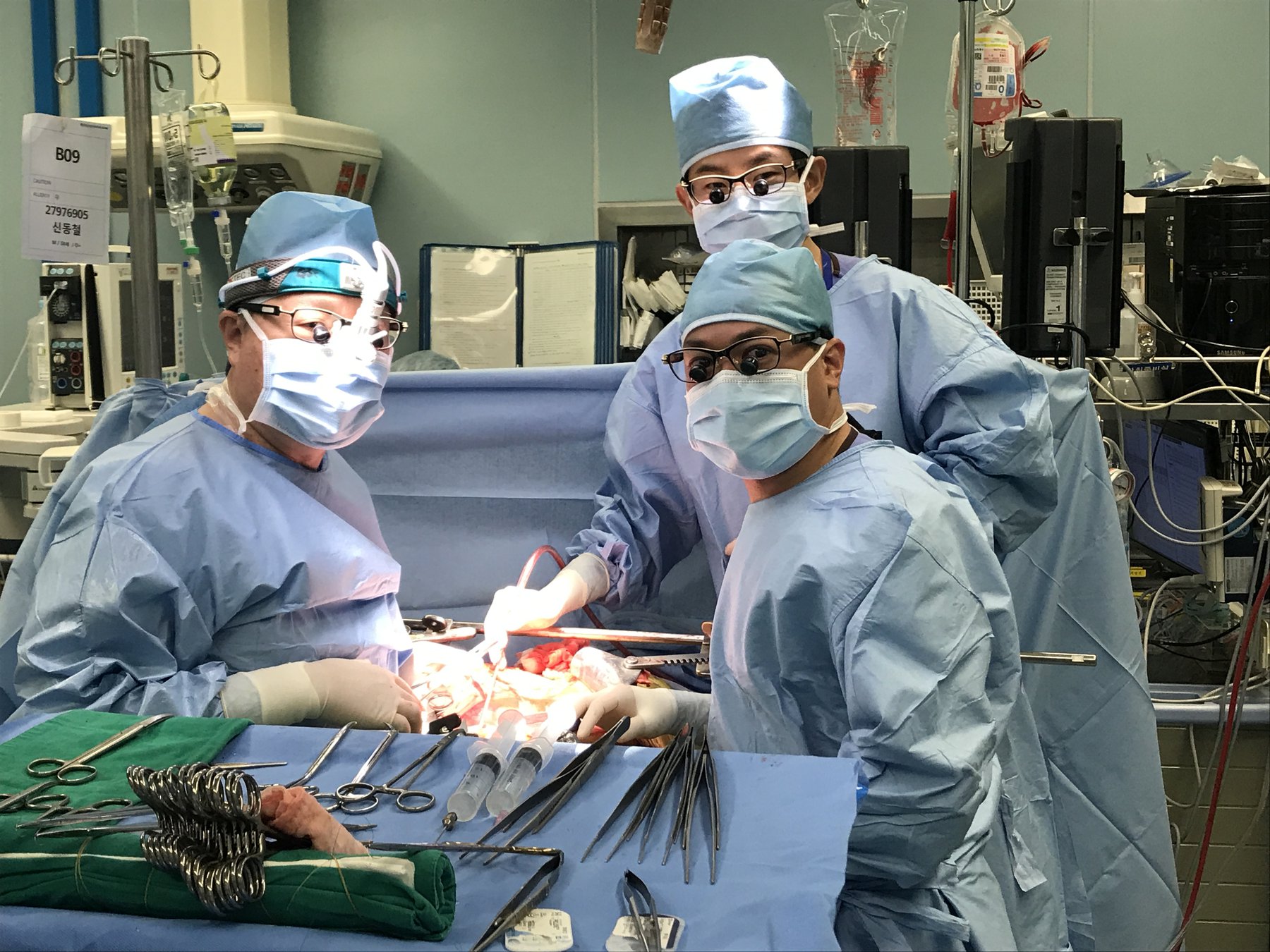 Bác sĩ Hoàng Đức Nam trong khóa kiến tập phẫu thuật ghép gan tại Seoul - Hàn Quốc