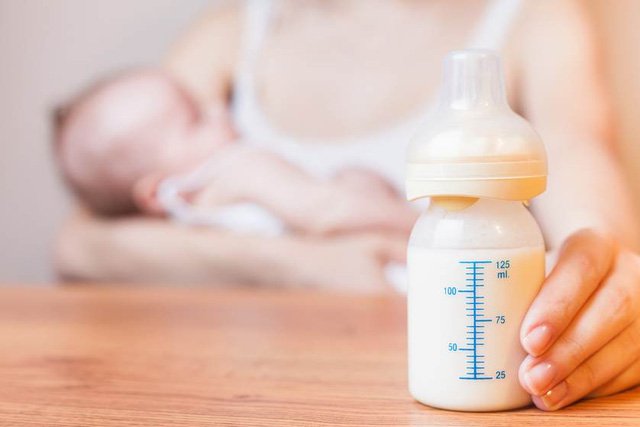 Lưu trữ sữa mẹ: Những việc nên và không nên