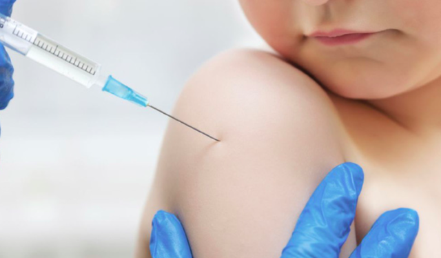 Tiêm vắc xin lao cho trẻ sơ sinh