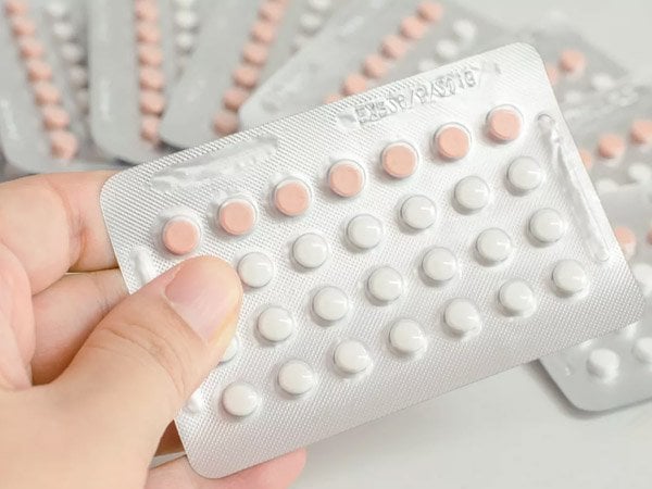 Quên uống thuốc tránh thai, có nên uống bù vào ngày hôm sau?