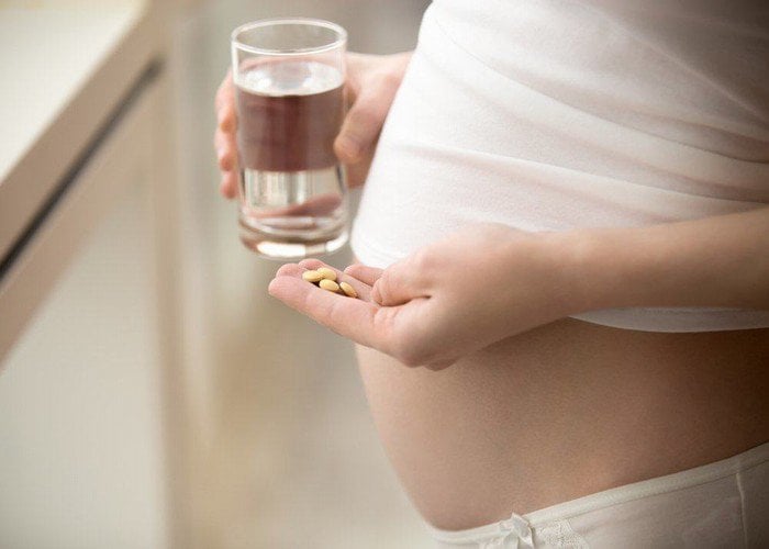 Mang bầu khi uống thuốc điều trị cường có ảnh hưởng thai nhi không?
