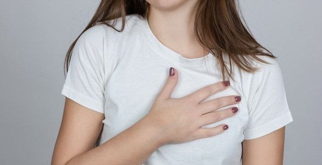 Khó thở kèm thở đau lồng ngực có phải bệnh tim mạch không?