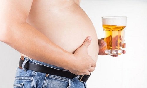 Bia chứa rất nhiều calo gây béo bụng