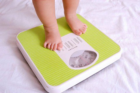 Kiểm soát cân nặng ở tuổi dậy trí trang nguy cơ béo phì khi trưởng thành