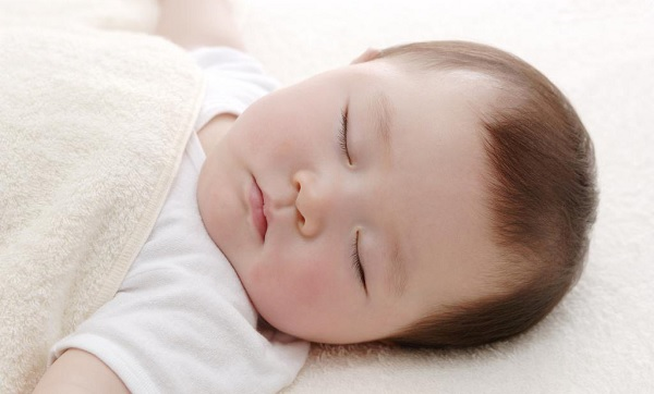 Mẹ nên tạo cho bé những giấc ngủ sâu sẽ tốt cho sự phát triển của trẻ