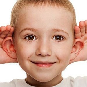 khả năng lắng nghe của trẻ