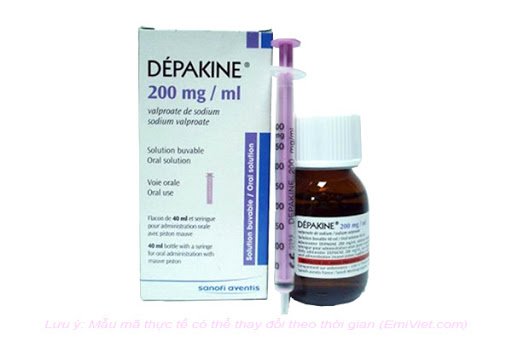 Bé 18 tháng tuổi cáu gắt và khóc to sau khi uống Depakine có ảnh hưởng gì không?