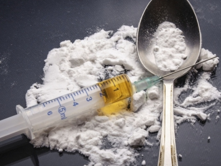 Vô tình hít phải Heroin nên đi thử nước tiểu dương tính có phải không?