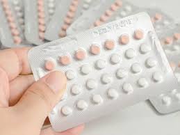 Uống thuốc tránh thai hàng ngày 6 năm có ảnh hưởng gì không? Quên uống 3 viên có khả năng mang thai không?