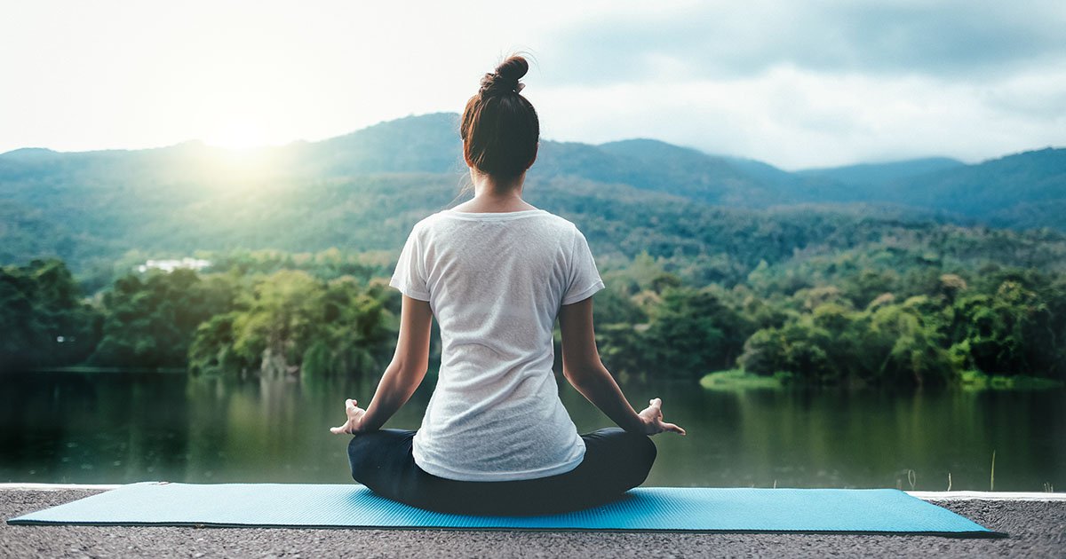 Yoga giúp giảm căng thẳng