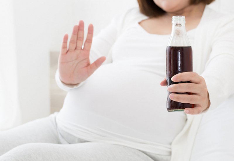 uống nước ngọt khi mang thai