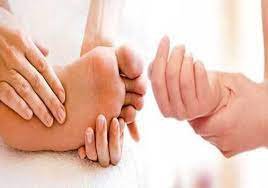 Tê chân tay khi đang phục hồi xuất huyết não