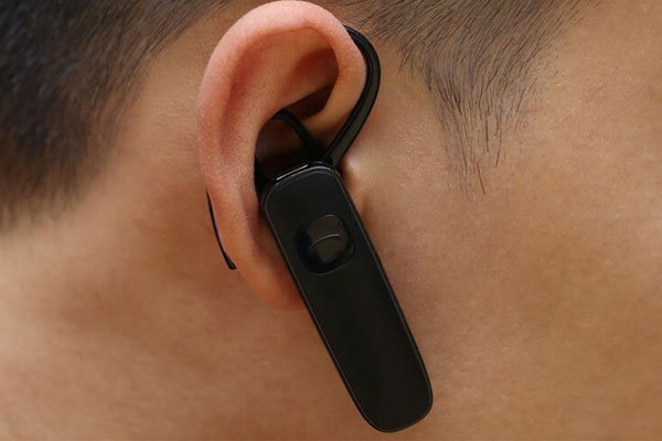 Đeo tai nghe nhiều có ảnh hưởng đến điều trị thiểu năng tuần hoàn não không?