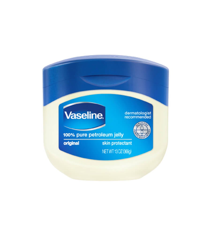 Có nên dùng Vaseline bôi môi?