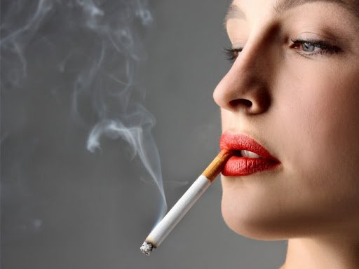 Đặc điểm đôi môi của người hút thuốc