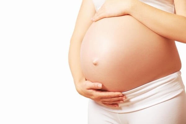 Hai lần mang thai đều có dị tật có phải do di truyền không?