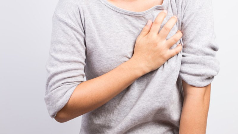 Ung thư tim có thể gây triệu chứng đau ngực cho người bệnh