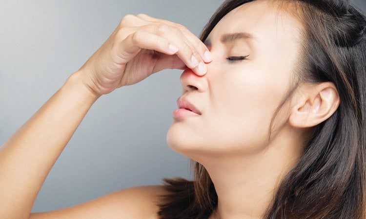 Bị viêm mũi dị ứng mãn tính phải làm sao?