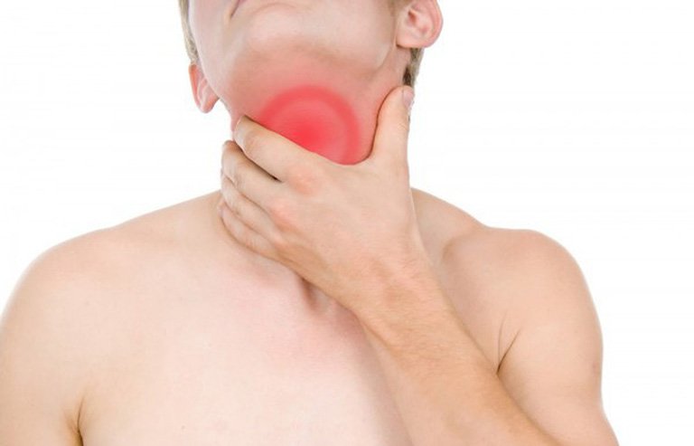 Nghẹn cổ họng, ợ hơi là dấu hiệu bệnh gì?