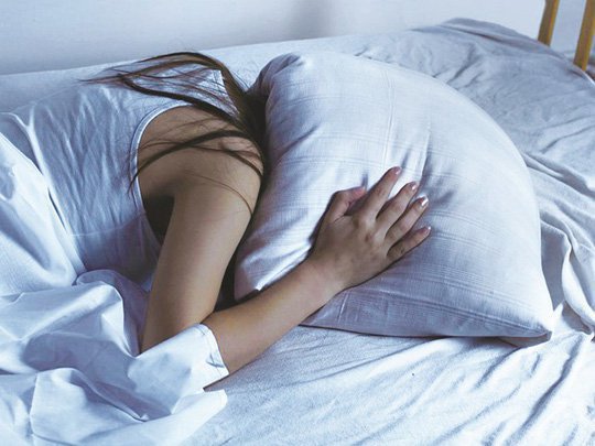 Rối loạn giấc ngủ lâu dài hoặc mãn tính có thể do trầm cảm