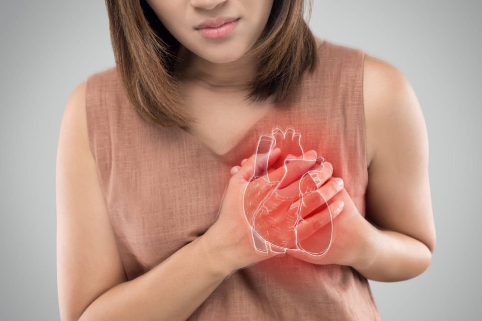 Người mắc bệnh lý tim mạch không nên hút mỡ nách