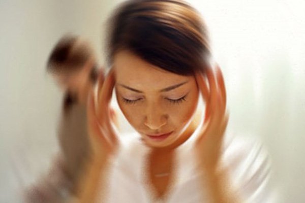 Cách khắc phục triệu chứng đau đầu chóng mặt?