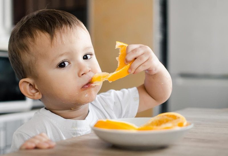 dấu hiệu trẻ thiếu vitamin C