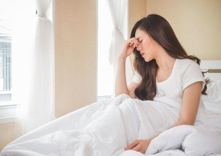 Nữ giới mất ngủ, đau nửa đầu điều trị như thế nào?