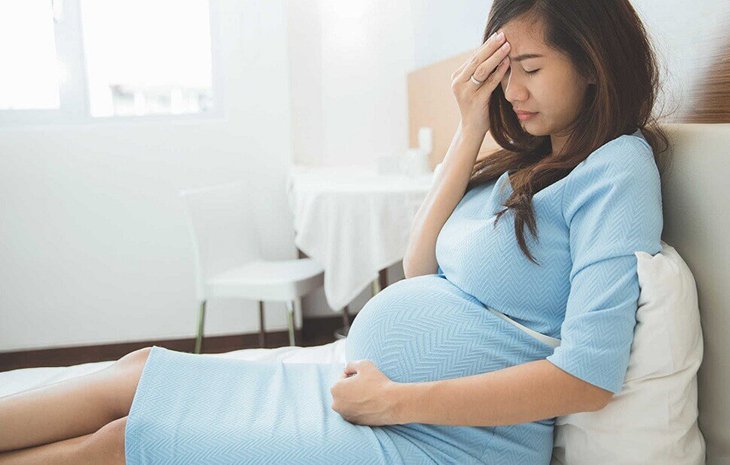 Mệt mỏi kèm sốt nhẹ khi mang thai 35 tuần phải làm sao?