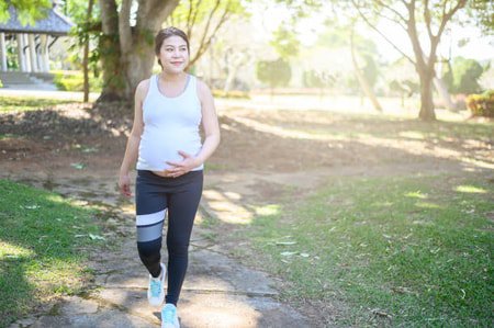phụ nữ mang thai bị giãn tĩnh mạch chân