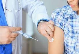Nữ giới tiêm vắc xin HPV sau tiêm vắc xin Covid 3 tuần có sao không?