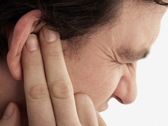 Ù tai kéo dài 3 tuần là dấu hiệu bệnh gì?