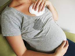 Nữ giới chảy sữa khi mang thai có ảnh hưởng gì?