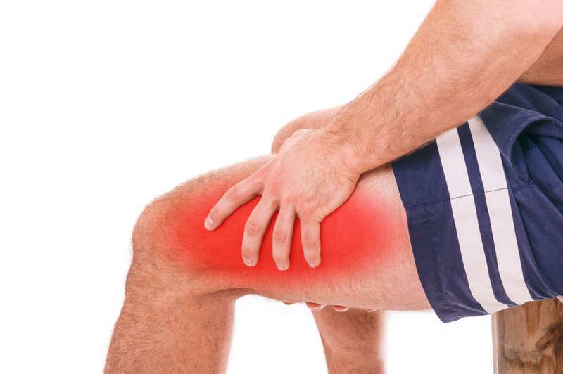 Căng cơ kèm mỏi chân sau khi mổ gãy xương nguy hiểm không?