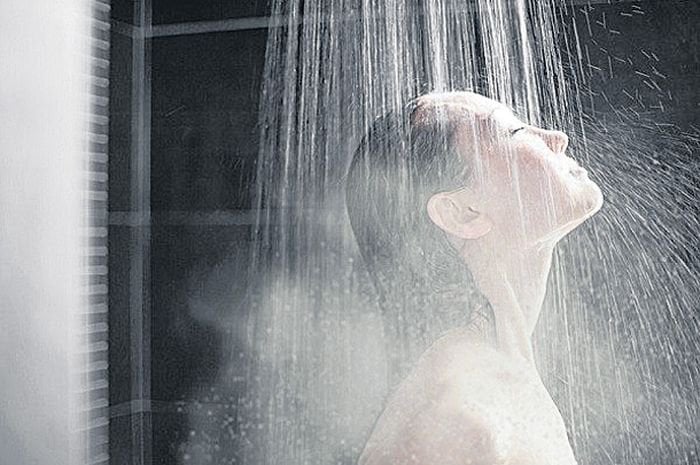 tắm nước nóng giảm stress