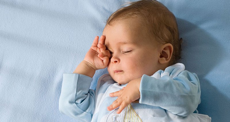 Trẻ trằn trọc ngủ nguyên nhân là gì?
