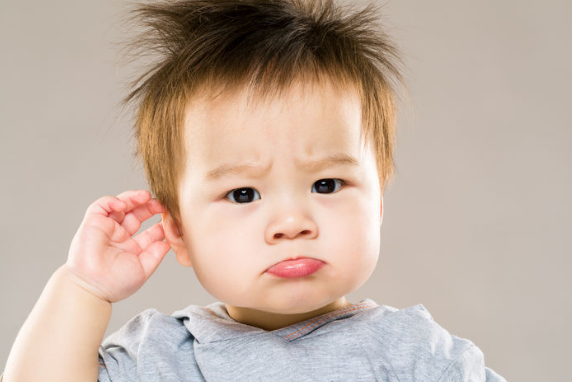 Trẻ bị viêm tai họng điều trị như thế nào?