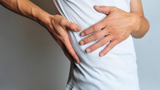 Đau bụng kèm đau sau lưng sau điều trị viêm tụy cấp có sao không?