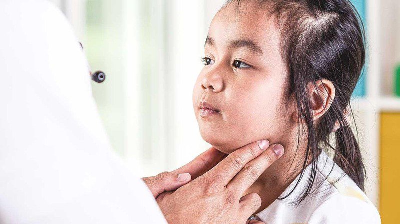viêm tuyến nước bọt mang tai ở trẻ em