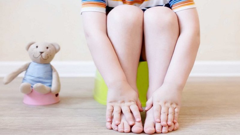 Điều trị són phân không kiểm soát cho trẻ 6 tuổi như thế nào?