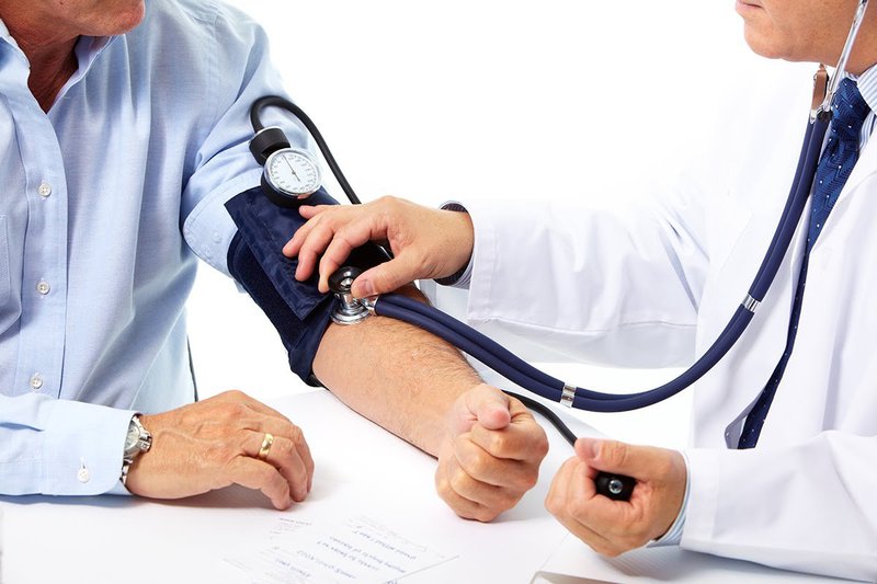 Nguyên tăng huyết áp khi đi khám sức khỏe là gì?