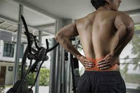chấn thương lưng khi tập gym