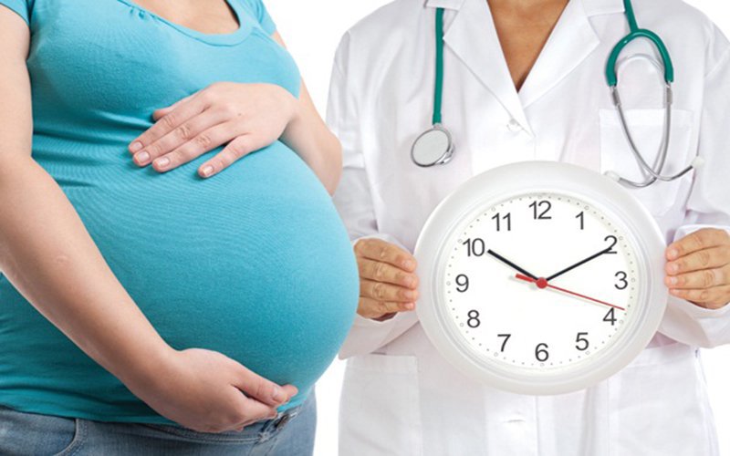 thai 40 tuần chưa chuyển dạ có nên mổ