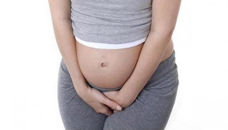 Đi tiểu nhiều lần kèm đau rát âm đạo khi mang thai